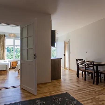 Karusselli Guest